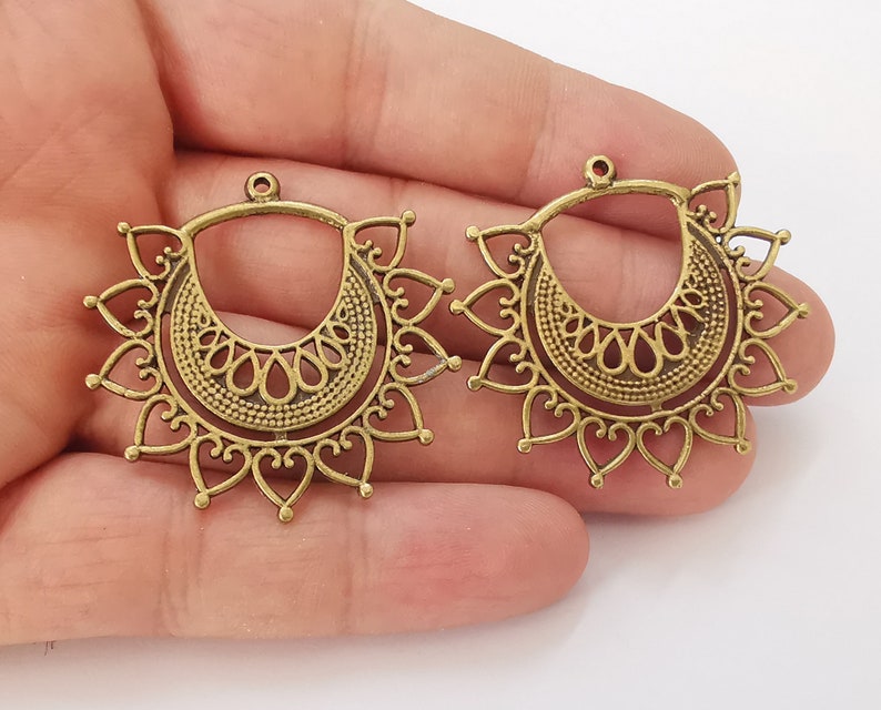 2 Ethnic charms Antique bronze plated charms (42x40mm) G25537