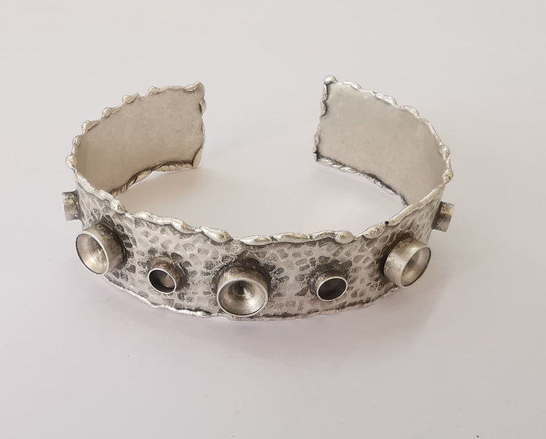 Hammered bracelet brass cuff blank bezel glass cabochon base adjustable Antique silver plated brass (8mm and 5mm Blanks ) G27352