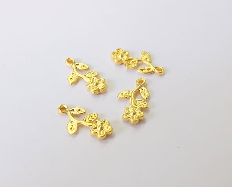 5 Flower charms Gold plated flowers charms (18x9mm) G25284