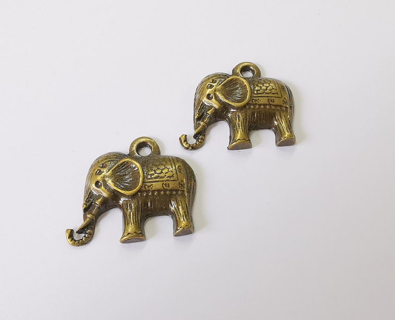 2 Elephant charm Antique bronze plated charms (28x27mm) G25292