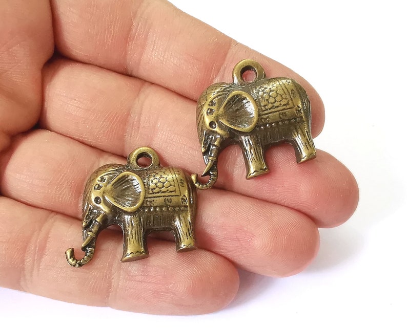 2 Elephant charm Antique bronze plated charms (28x27mm) G25292