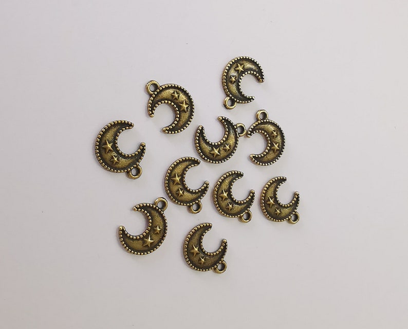 10 Crescent moon stars charms Antique bronze plated charms (15x11mm) G25559