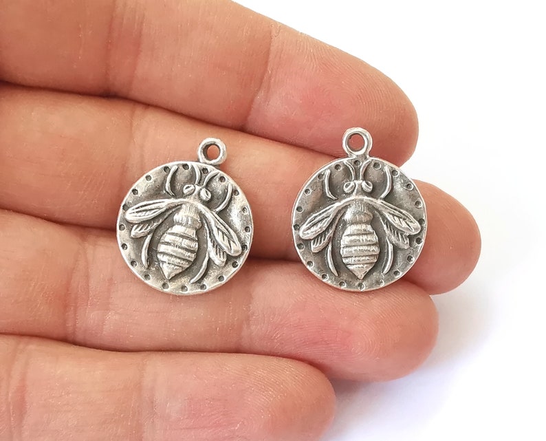 2 Bee round charms Double sided Antique silver plated charm (23x20mm) G25306