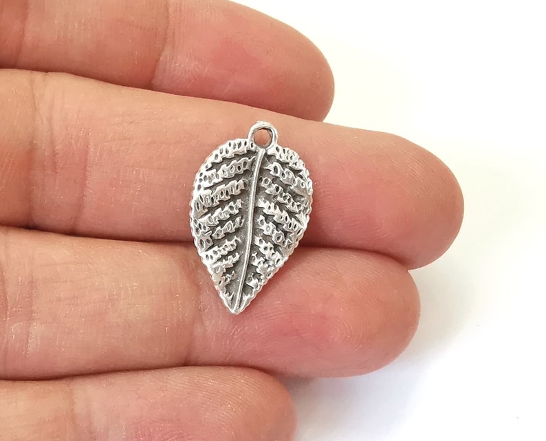 10 Leaf charms Antique silver plated charms (23x14mm) G25305