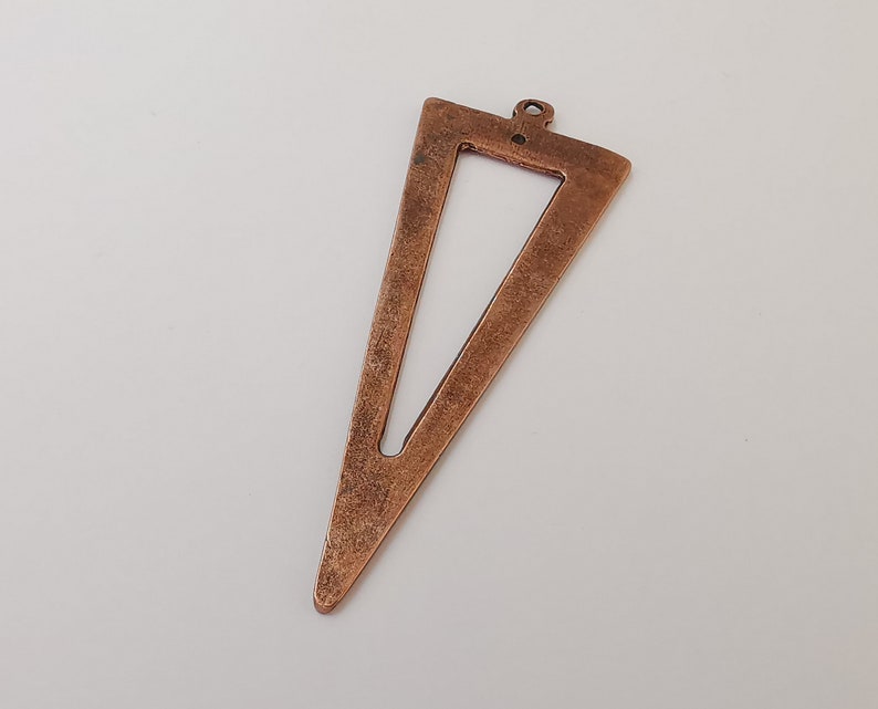 2 Triangle charms Antique copper plated charms (81x29mm) G25579
