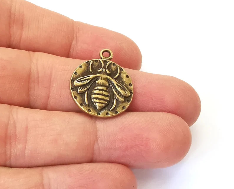2 Bee round charms Double sided Antique bronze plated charm (23x20mm) G25319