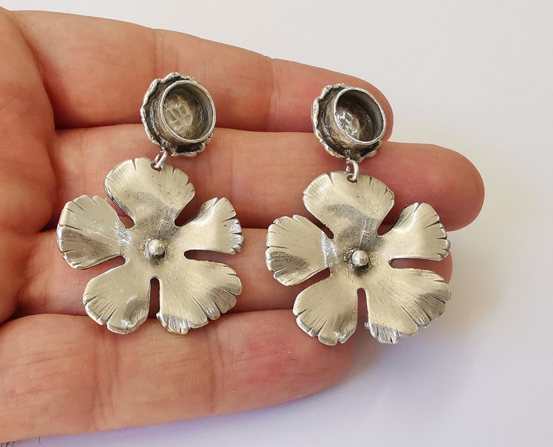 Flower dangle earring Stud Base Earring posts Antique silver plated brass earring bezel blank settings 1 pair (10mm blank) G25336