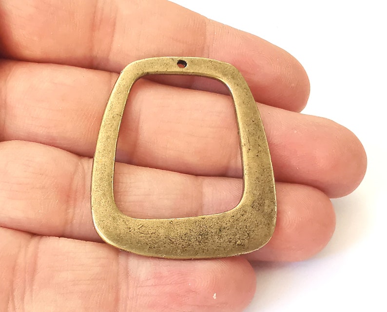2 Geometric charms Antique bronze plated charms (44x37mm) G25342