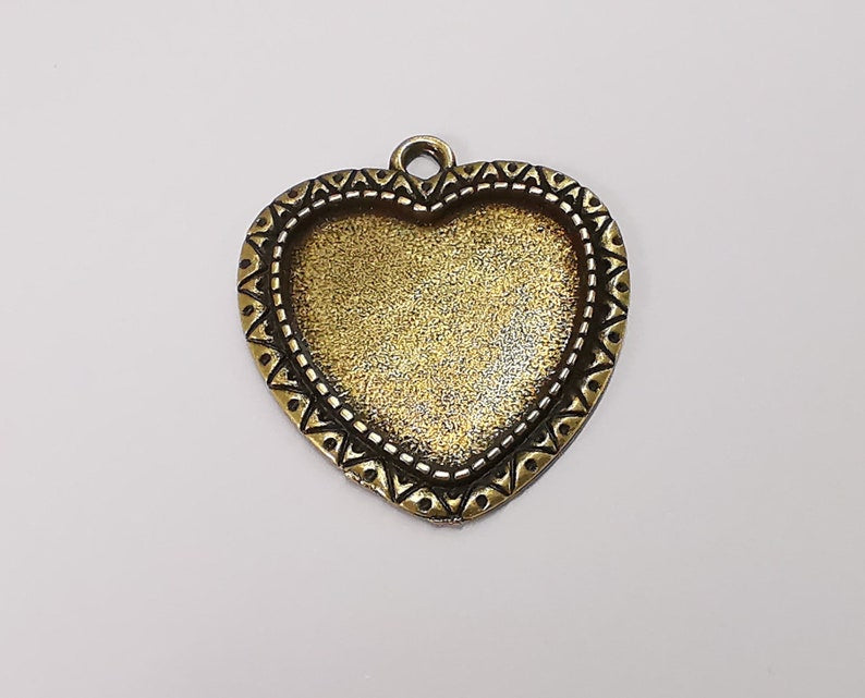 2 Heart charms blank bezel resin bezel mosaic mountings Antique bronze plated charms (35x32mm)( 25x23 mm Bezel Inner Size) G25351