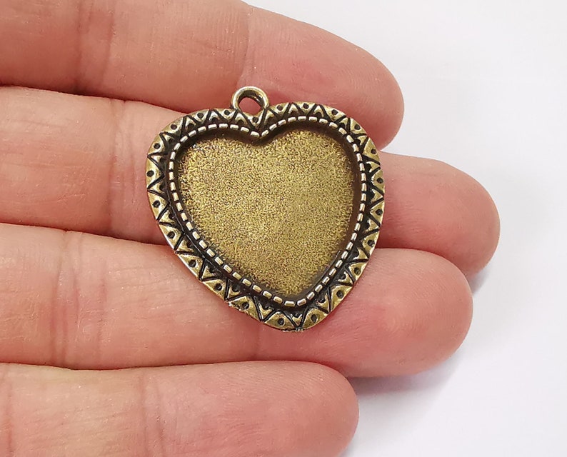 2 Heart charms blank bezel resin bezel mosaic mountings Antique bronze plated charms (35x32mm)( 25x23 mm Bezel Inner Size) G25351