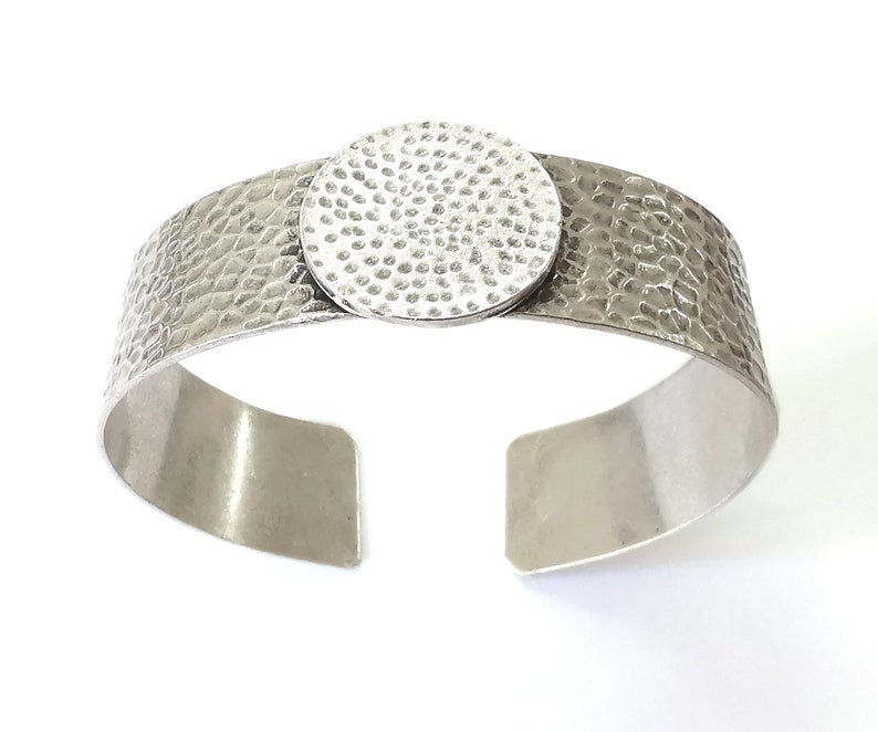 Hammered bracelet base blank resin Bezel Cuff Bezel Glass Cabochon base Adjustable Antique Silver (25mm ) G25357