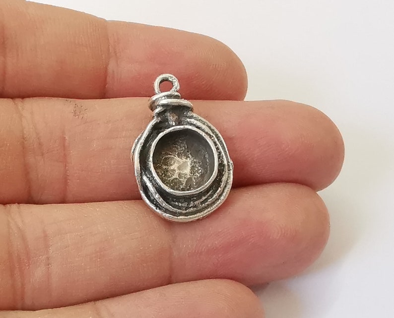 Silver pendant blank cabochon bezel Mosaic base inlay blank resin Antique Silver Plated Brass ( 10mm bezel) G25362