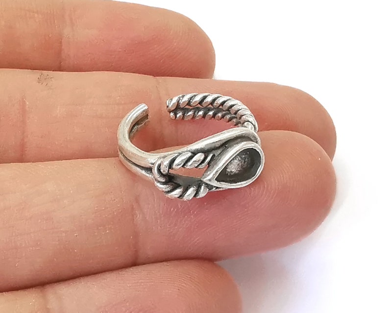 Drop twisted ring setting blank Cabochon base ring mounting Adjustable ring base bezel (8x5 mm) Antique Silver Plated Brass G25363
