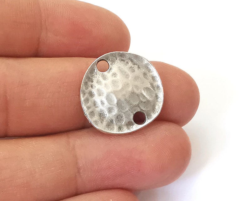 10 Hammered circle charms connector Antique silver plated connector (20 mm) G25365