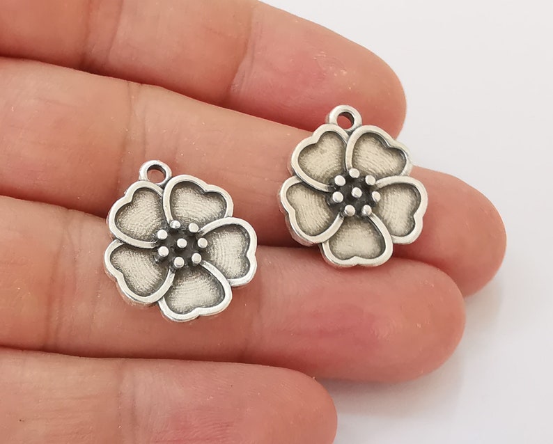 4 Flower charms Antique silver plated charms (23x20mm) G25636