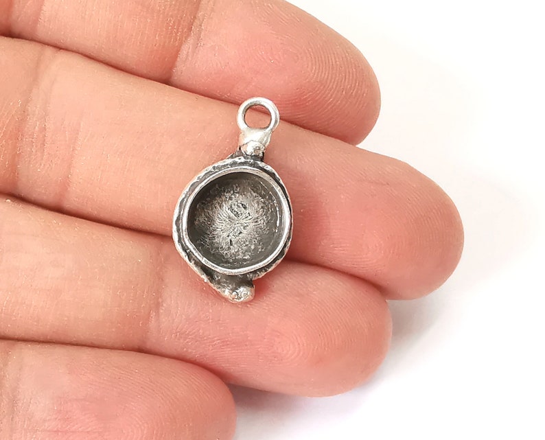 Silver pendant blank cabochon bezel Mosaic base inlay blank resin Antique Silver Plated Brass ( 11mm bezel) G25381