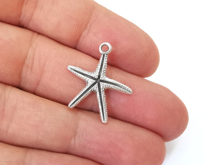 10 Starfish charms Antique silver plated charms (25x21mm) G25397