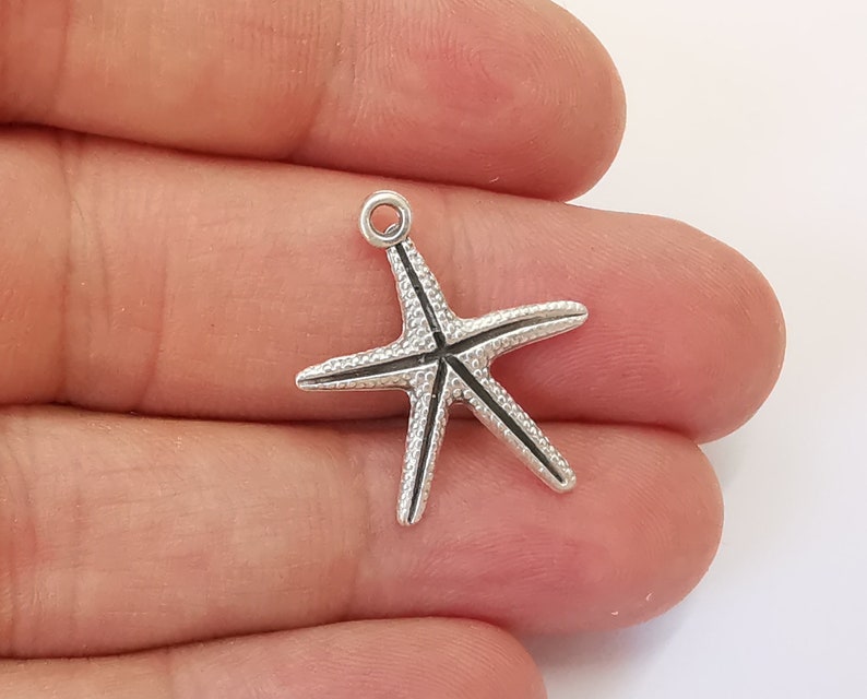 10 Starfish charms Antique silver plated charms (25x21mm) G25397