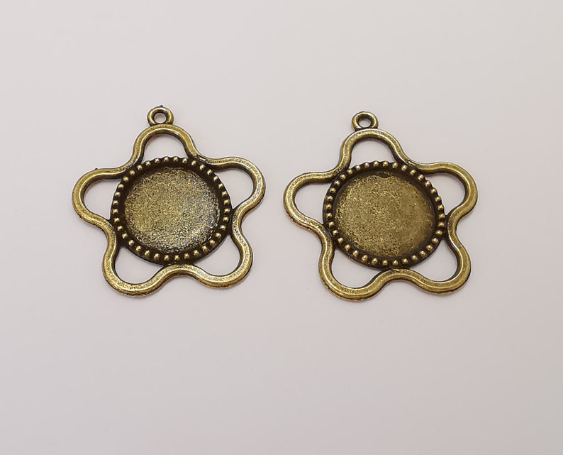 2 Star frame pendant base blank Antique bronze plated pendant (37x34mm) (18mm Blank Size) G25401