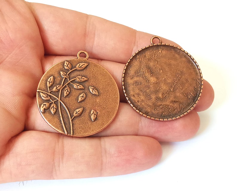 2 Flower pendant blank Antique copper plated pendant (41x37mm) (35mm Blank Size) G25422