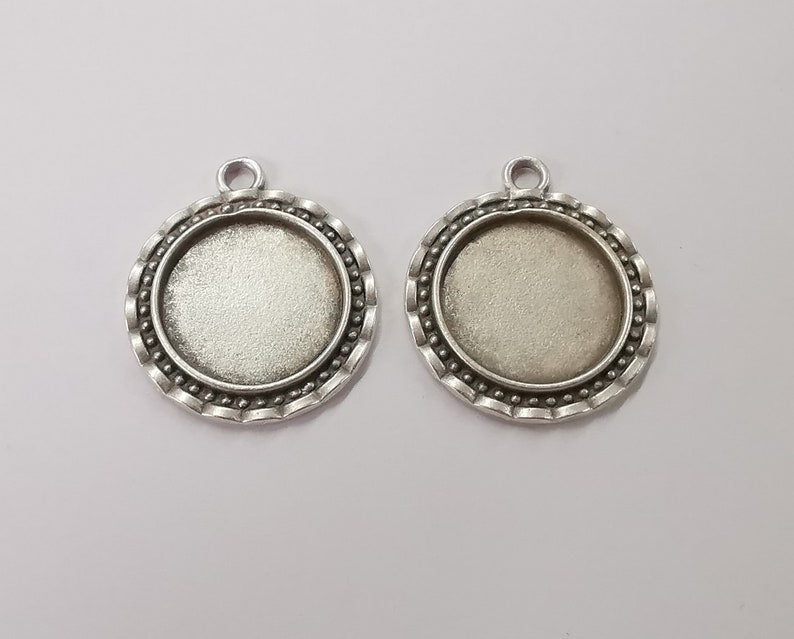 2 Round frame pendant base blank settings bezel Antique silver plated pendant (32x27mm) (20mm Blank Size) G25432