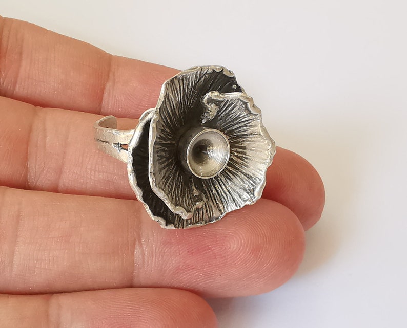 Flower silver ring blank base bezel settings cabochon base Mountings Adjustable (8mm blank) , Antique Silver Plated Brass G25451
