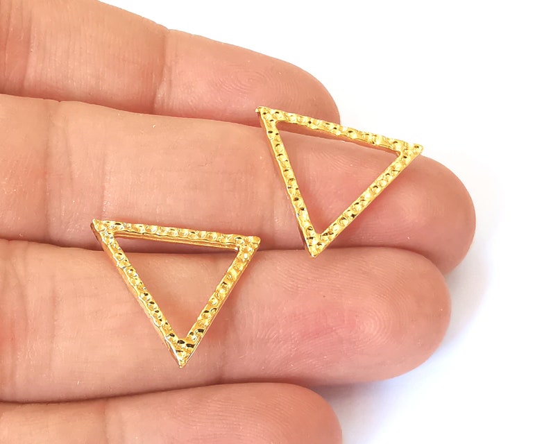 5 Triangle charms (double sided) Shiny gold plated charms (21x19mm) G25457