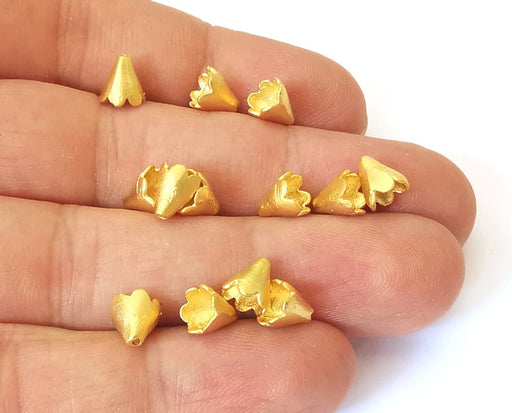 10 Gold small cone caps findings Gold plated brass findings (7x6mm) G25489