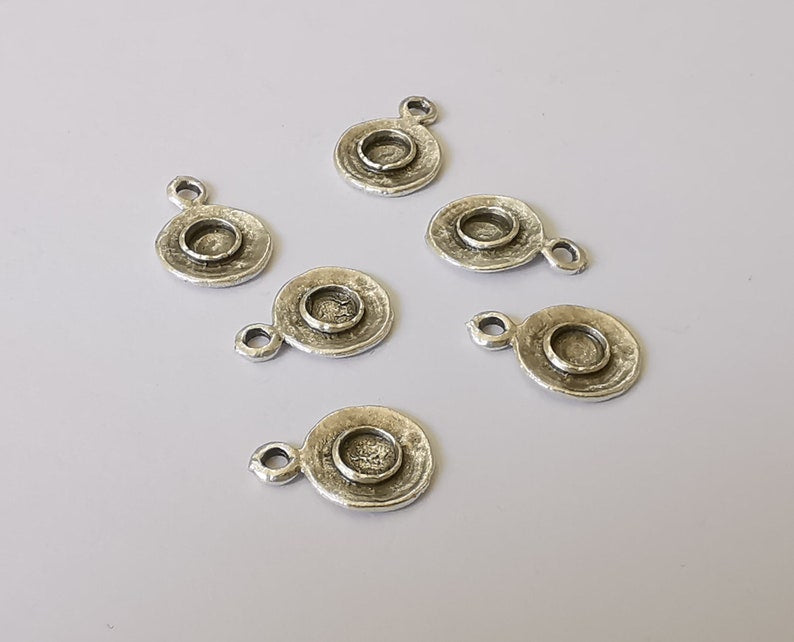 10 Round bezel charm blank base Antique silver plated Brass 14x10mm (Blank Size 4mm) G25462