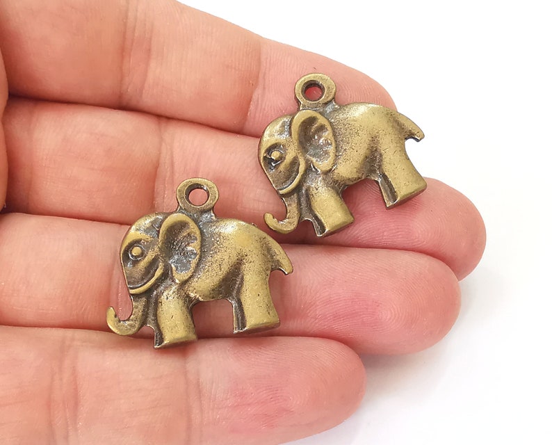 2 Elephant charm (Double sided) Antique bronze plated charms (28x26mm) G25712