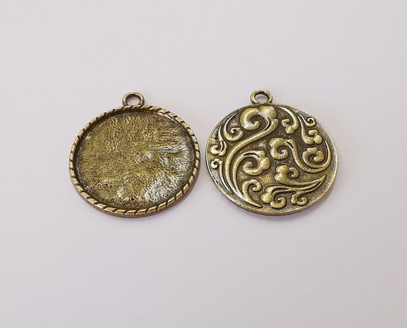 2 Round frame pendant base blank Antique bronze plated pendant (38x33mm) (30mm Blank Size) G25515
