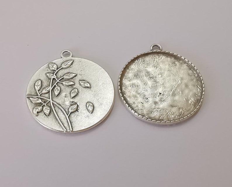 2 Branch leaf plant pendant blank bezel setting Antique silver plated pendant (41x37mm) (35mm Blank Size) G25518