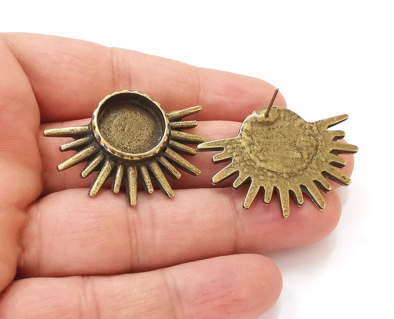 Sun earring blank backs Antique bronze resin base inlay  cabochon mountings bronze plated (16mm blank) 1 pair G25520