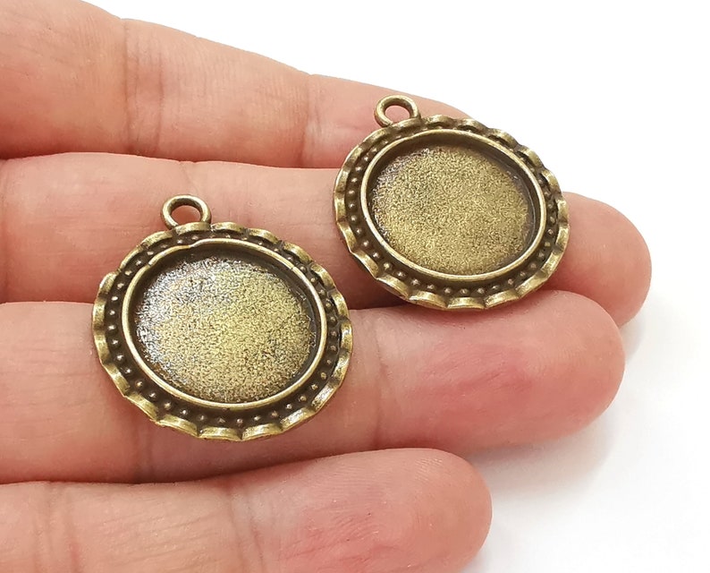 2 Round frame pendant base blank settings bezel Antique bronze plated pendant (32x27mm) (20mm Blank Size) G25521