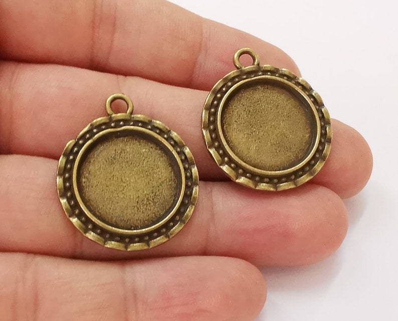 2 Round frame pendant base blank settings bezel Antique bronze plated pendant (32x27mm) (20mm Blank Size) G25521