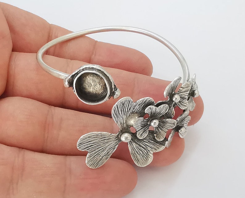 Flowers bracelet brass cuff blank bezel Glass cabochon base Adjustable Antique Silver plated (10mm ) G25534