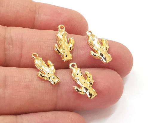 10 Cactus charms Shiny Gold plated charms (17x10mm) G25739