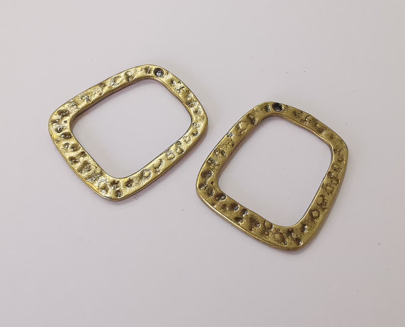 2 Hammered square charms findings Antique bronze plated geometric charms (40x33 mm) G25548