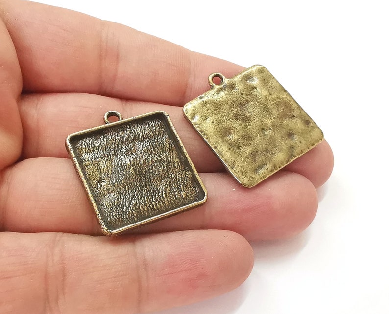 2 Square frame pendant base blank Antique bronze plated pendant (31x27mm) (25mm Blank Size) G25753