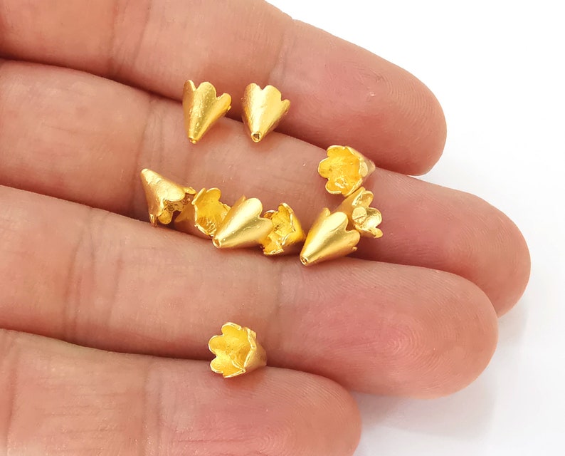 10 Gold cone caps findings Gold plated brass findings (7x7mm) G25584