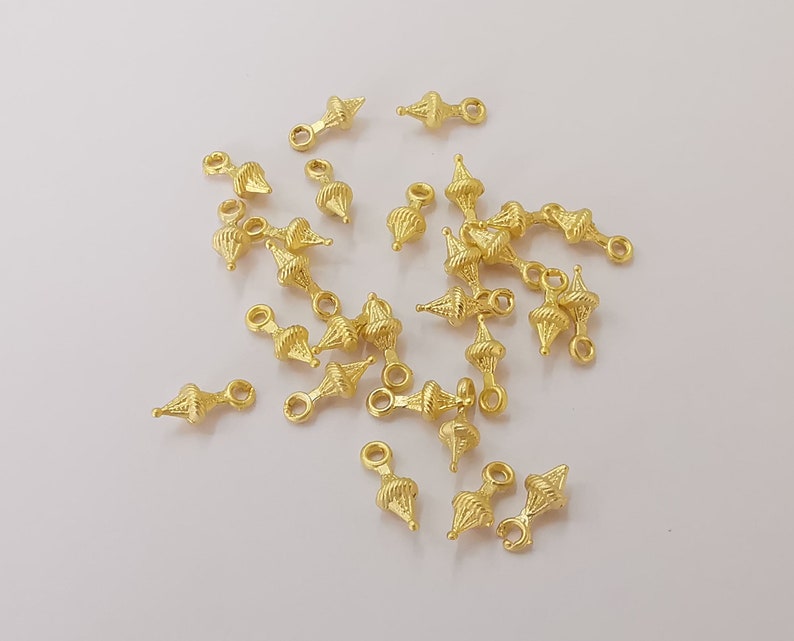 10 Cone spike charms Gold plated charms (11x4mm) G25591