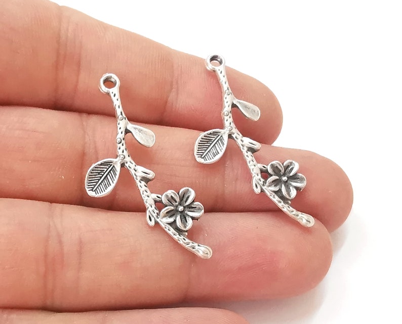 4 Flower branch leaf charms Antique silver plated charms (41mm) G22505