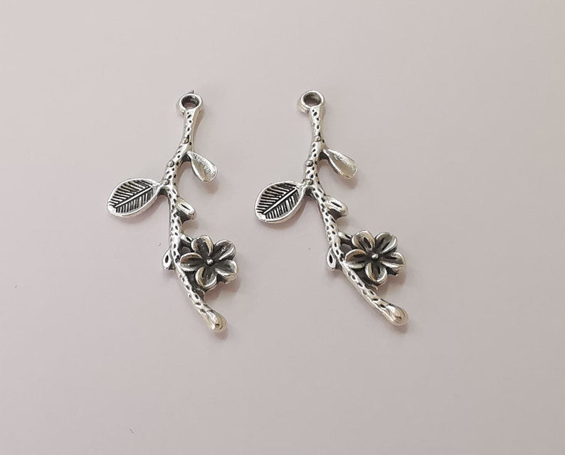 4 Flower branch leaf charms Antique silver plated charms (41mm) G22505