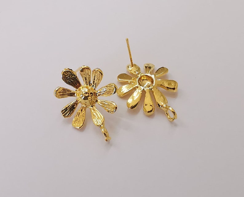 2 Brushed flower earring stud base Shiny gold plated brass earring 1 pair (25x19mm) G25647