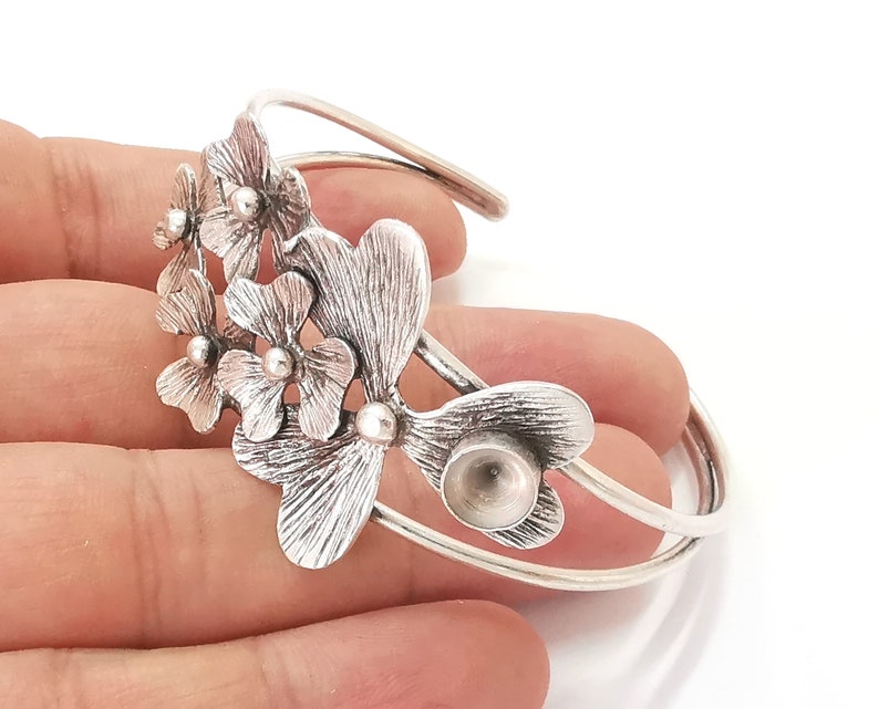 Flowers bracelet brass cuff blank bezel Glass cabochon base Adjustable Antique silver plated (8mm ) G25699