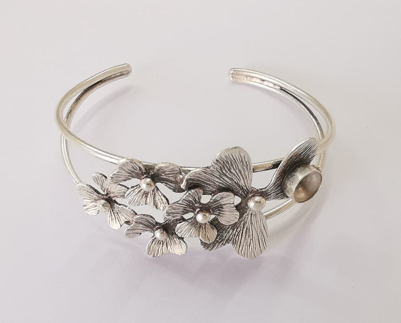 Flowers bracelet brass cuff blank bezel Glass cabochon base Adjustable Antique silver plated (8mm ) G25699