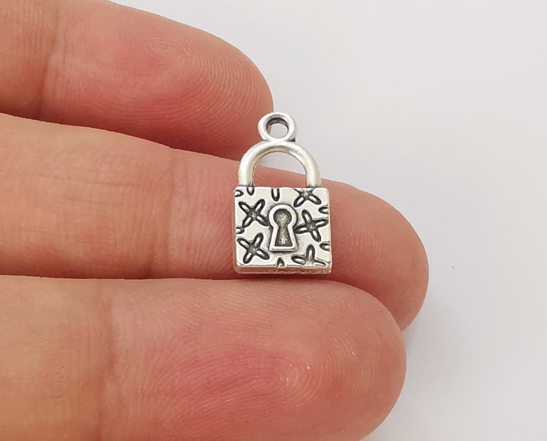 10 Padlock charms Antique silver plated charms (18x10mm) G25701