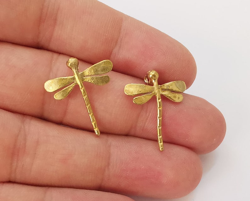 4 Dragonfly pendant Raw brass pendant 24x20mm G25702