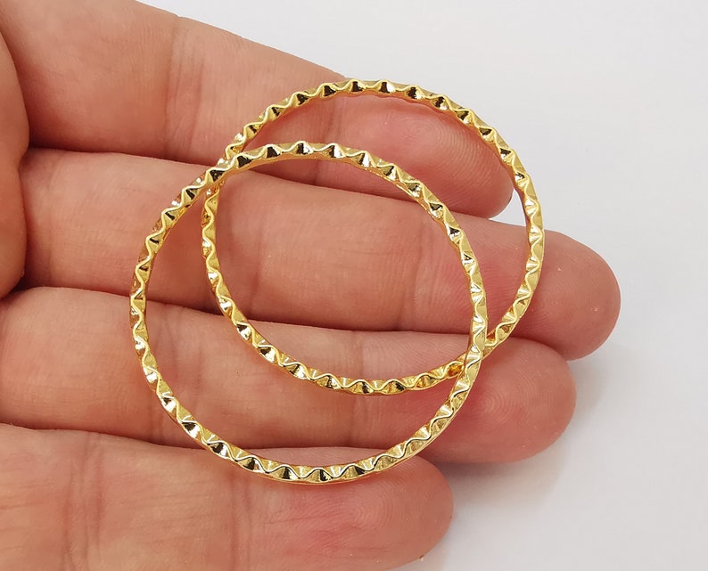 2 Ribbed circle hoop findings Shiny gold plated circle (44 mm) G25703