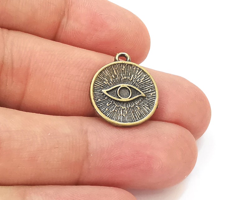 6 Round eye charm Antique bronze plated charms (20x17mm) G25709